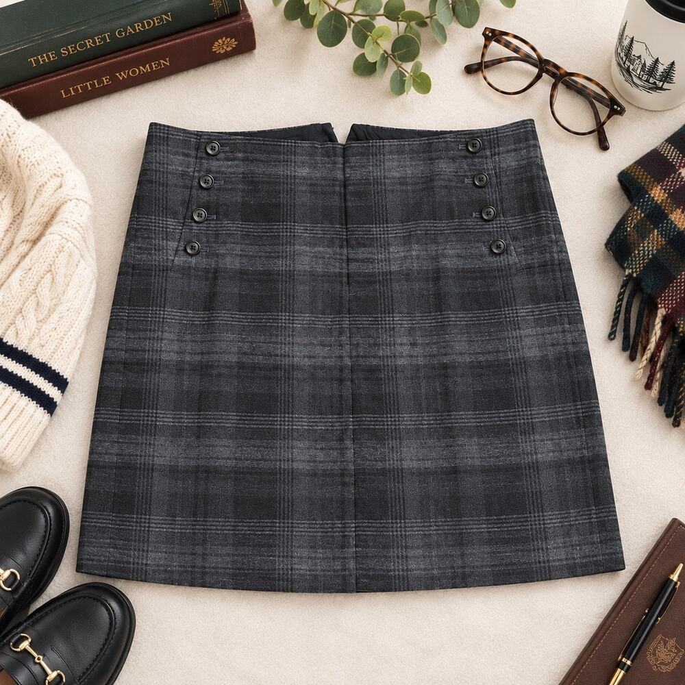 GAP Gray Plaid Mini Skirt Size 12 Button Front Lined Preppy Dark Academia Y2K